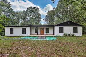 49 Tabor Road Mechanicville, NY 12118