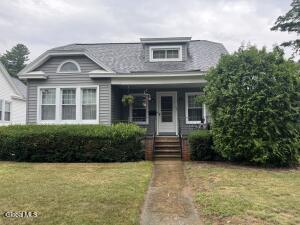 825 Dean Street Schenectady, NY 12309
