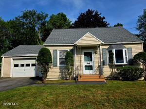 5514 E Woodlawn Place Utica, NY 13403