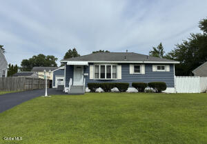 21 Huckleberry Lane Albany, NY 12205