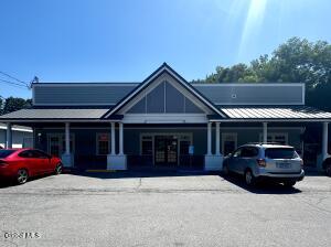 68 West Avenue Saratoga Springs, NY 12866