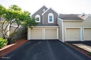 14 Wedgewood Lane Voorheesville, NY 12186
