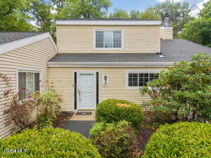 22 Spruce Court Delmar, NY 12054