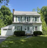 1422 Regent Street Niskayuna, NY 12309