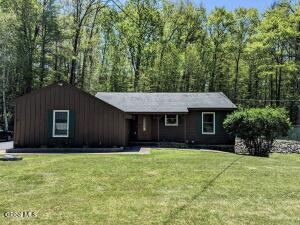 21 Hall Road Queensbury, NY 12804