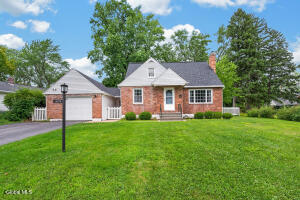 2075 Baker Avenue Niskayuna, NY 12309
