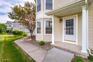 6 Patroon Pointe Drive Rensselaer, NY 12144