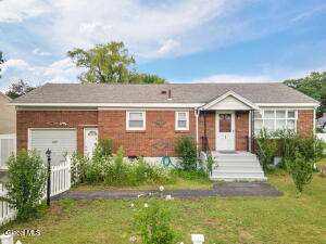 3257 McDonald Avenue Schenectady, NY 12304