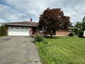 88 Woodlawn Drive Ravena, NY 12143
