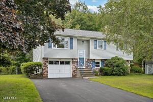 2942 W Old State Road Schenectady, NY 12303