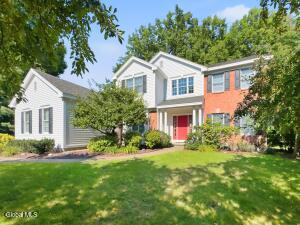 806 Greenthorne Boulevard Guilderland, NY 12303