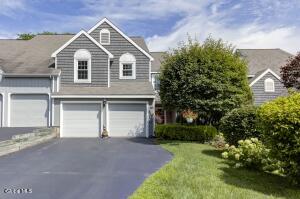 42 Greystone Drive Voorheesville, NY 12186