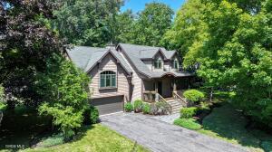 27 Bobkat Lane Silver Bay, NY 12836