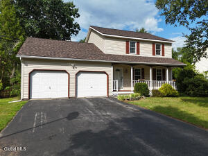 6 Aberdeen Way Gansevoort, NY 12831