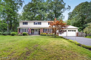 4 Catalpa Court Ballston Lake, NY 12019