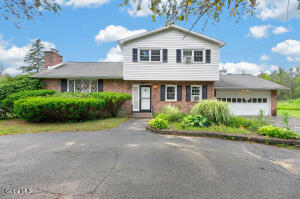 585 Saint David'S Lane Niskayuna, NY 12309