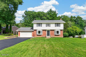 854 Maxwell Drive Niskayuna, NY 12309