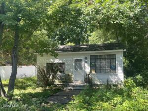 171 Woodland Drive Purling, NY 12413