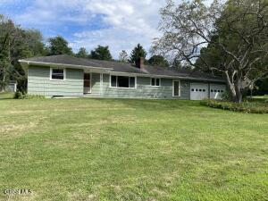 44 Meadowview Road Queensbury, NY 12804