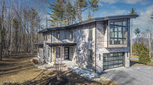 11 S Eagle Ridge Diamond Point, NY 12824