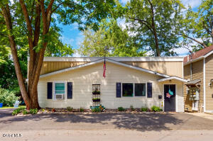 515 1st Avenue Troy, NY 12182
