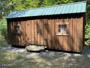 386 Beaver Pond Road Adirondack, NY 12808