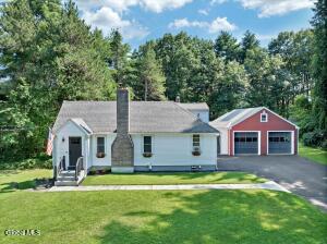 1221 Jason Lane Niskayuna, NY 12309