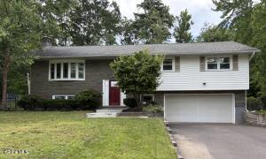 606 Via Ponderosa Schenectady, NY 12303