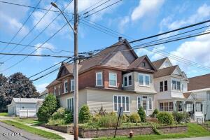 29 McClellan Avenue Amsterdam, NY 12010