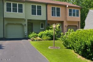 49 Brenden Court Clifton Park, NY 12065