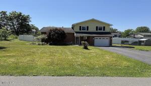 16 Sherbrook Drive Selkirk, NY 12158