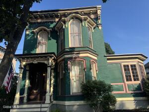146 Regent Street Saratoga Springs, NY 12866