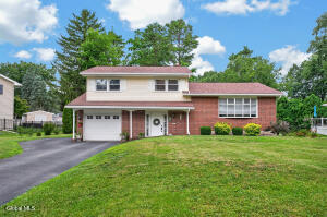 11 Evergreen Drive Voorheesville, NY 12186