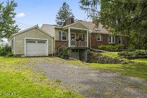 211 W Duane Lake Road Duanesburg, NY 12056