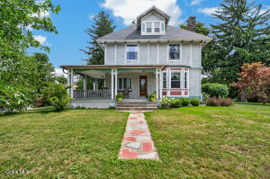 1270 Palmer Avenue, Niskayuna, NY 12309