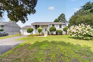 23 Spa Drive Saratoga Springs, NY 12866
