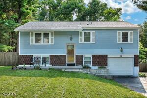 32 Tamarack Lane East Greenbush, NY 12061