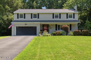 1354 Rowe Road Niskayuna, NY 12309