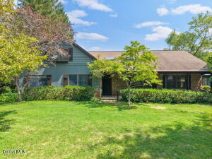 159 Currybush Connection Schenectady, NY 12306