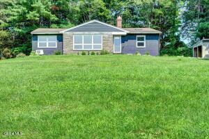 13 Woodridge Road Wynantskill, NY 12198