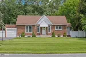 131 Shaker Road Albany, NY 12211
