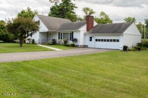 72 Meadow Lane Queensbury, NY 12804