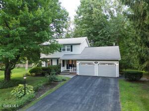 59 Esopus Drive Clifton Park, NY 12065