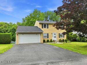 5 Mohican Place Albany, NY 12208
