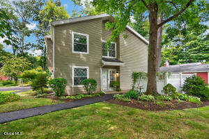 7 Spruce Court Delmar, NY 12054