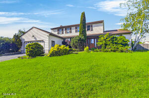7195 Opal Drive Liverpool, NY 13088