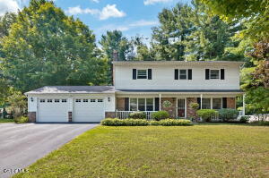 85 Apple Tree Lane Clifton Park, NY 12065