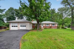 52 Woodwind Drive Voorheesville, NY 12186
