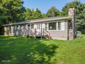 18 Miller Way Cropseyville, NY 12052