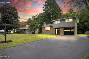 1032 St Jude Drive Schenectady, NY 12303